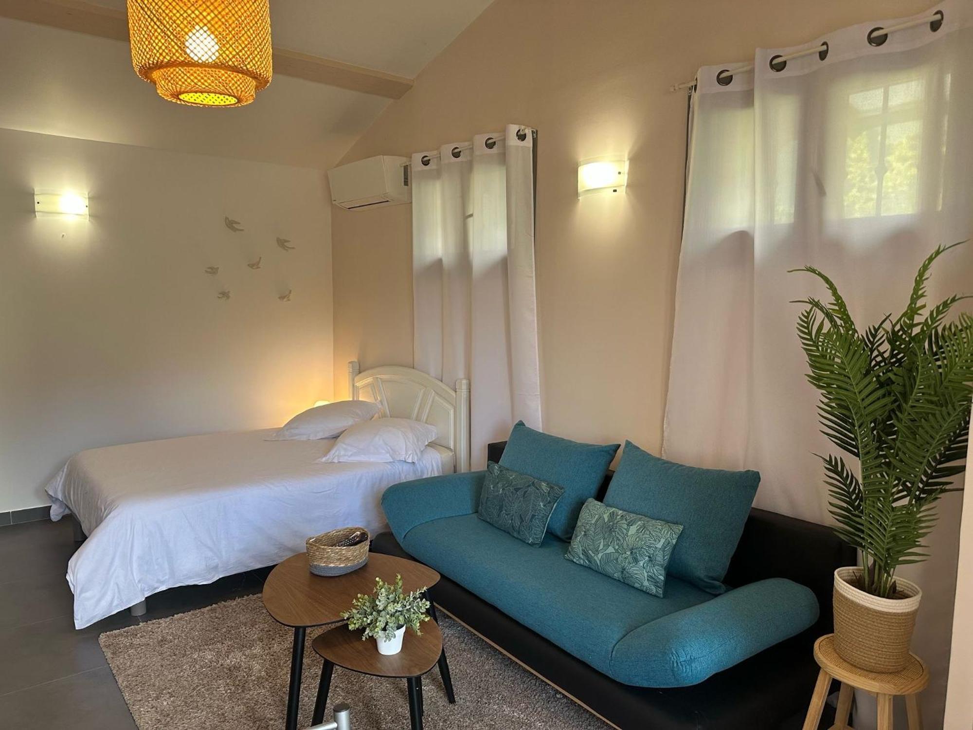 Studio Calme Et Agreable Avec Acces Jardin Partage Le Bar-sur-Loup Exteriér fotografie